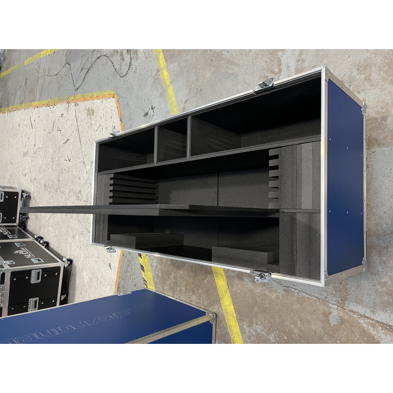 Split Lid Flight Case (R-670)